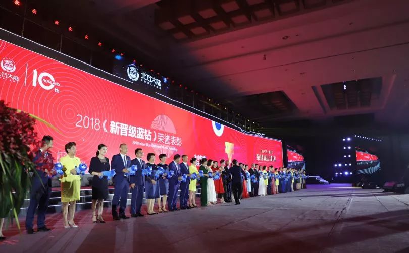 购彩中心入口大厅，梦想与希望的起点