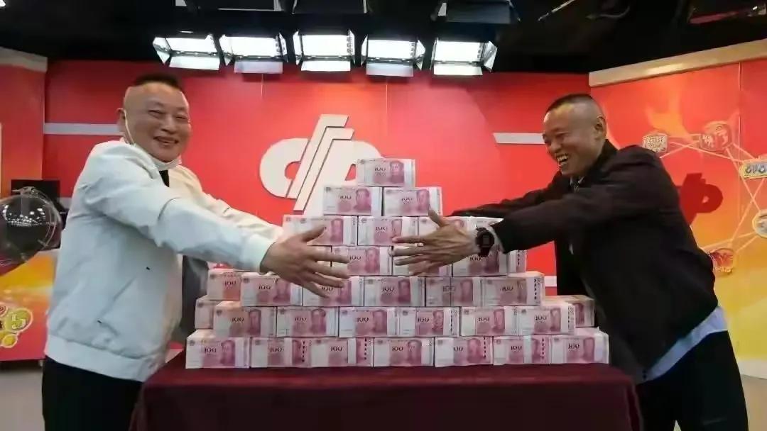 抢首赞评论，双色球中的幸运与智慧