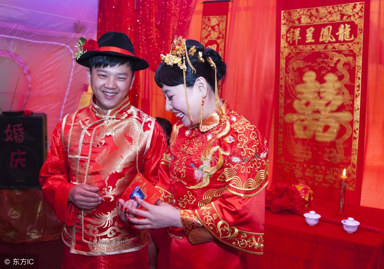 2018香港马年赛事全回顾，激情与荣耀的交织最准的香港马资料2020