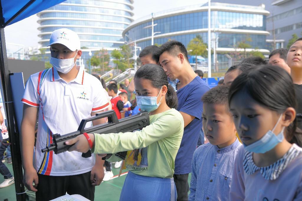 天空彩票，与你同行的梦想之旅天空彩票与你同行香港资料报刊大全下载
