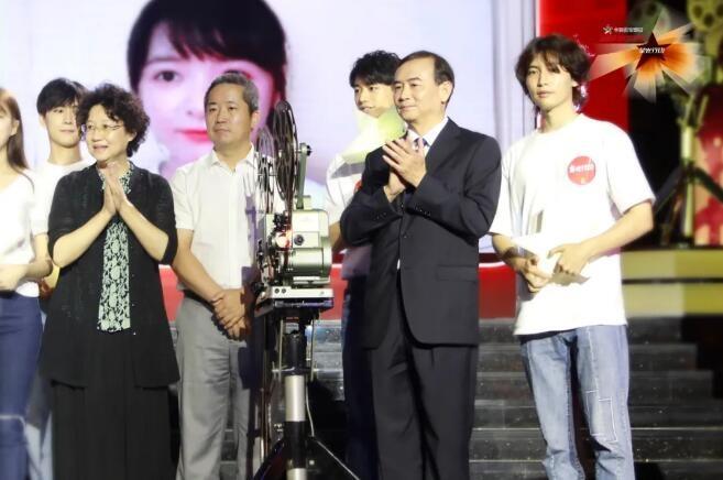 天下彩与天空之梦，免费同行的奇妙旅程天下彩和天空彩票免费资料大全