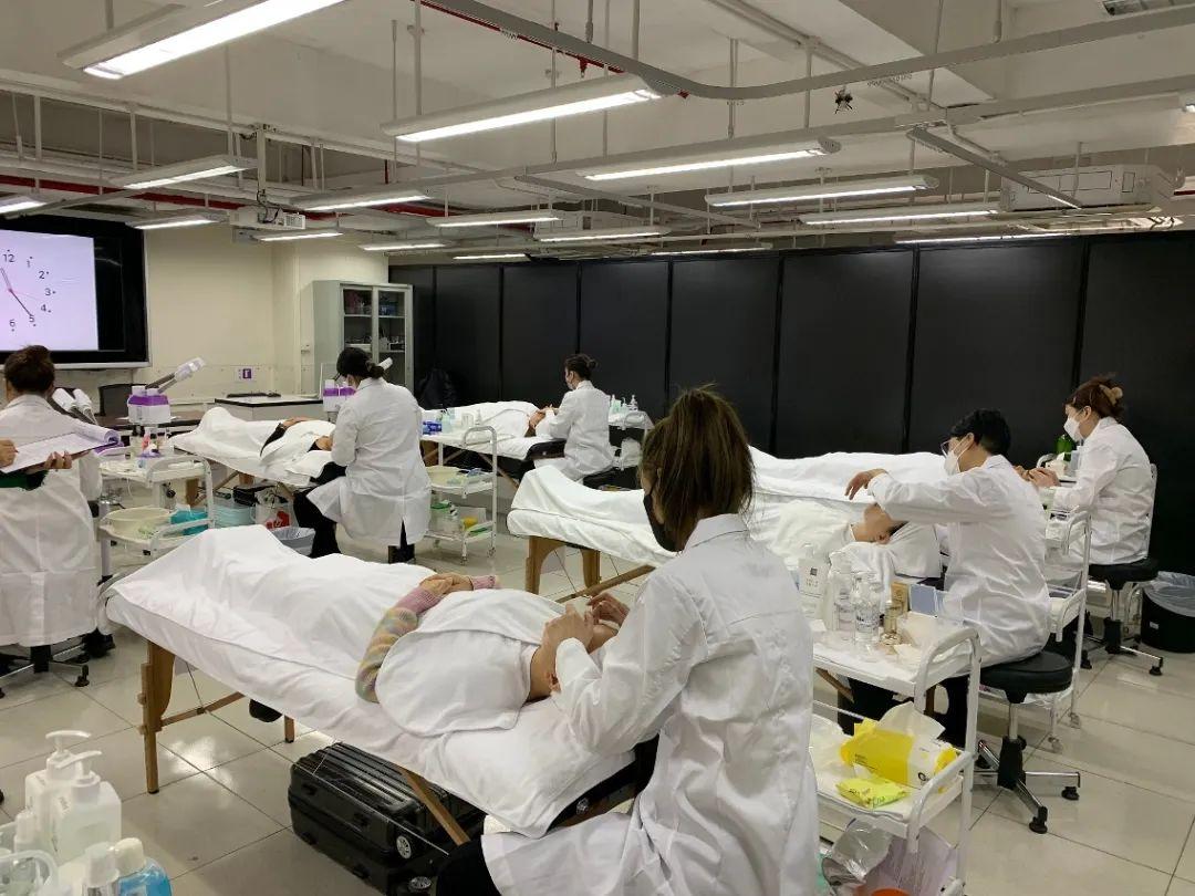 2035年澳门，未来特区的展望与挑战2023年澳门今晚特马开什么