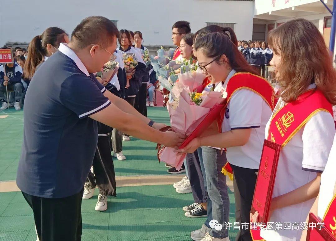 四肖期中准—精准预测与理性分析的完美结合四肖期期中准一