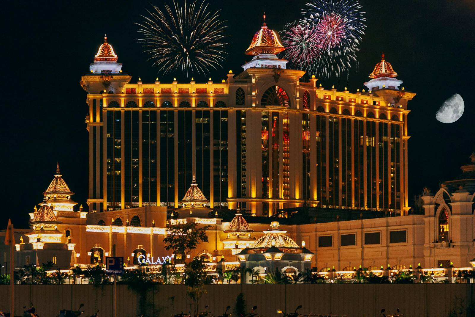 澳门之夜，2046年的璀璨灯火2024今晚澳门开什么号码