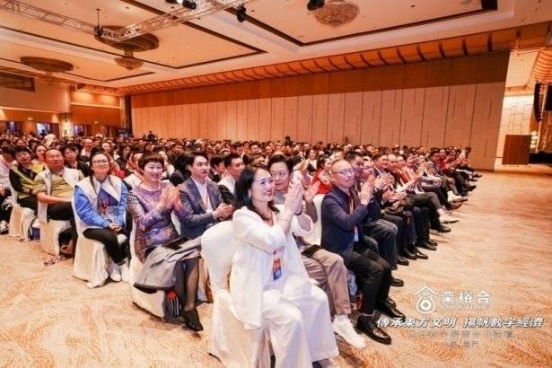 2036年澳门免费资料大全，探索与风险并存的数字世界2023澳门免费资料大全100%优势