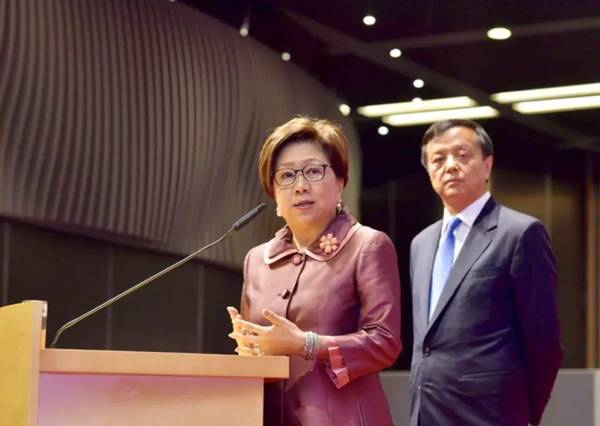 2036年香港正版管家婆资料大全，揭秘与解析2020年香港管家婆彩图