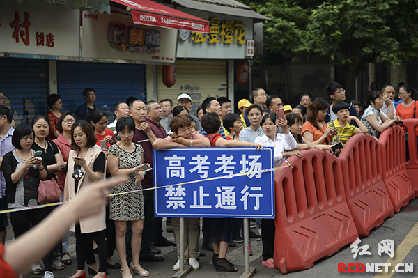 考场上的巨人 记2米36高考生的不凡之旅高考考场多少米禁止施工